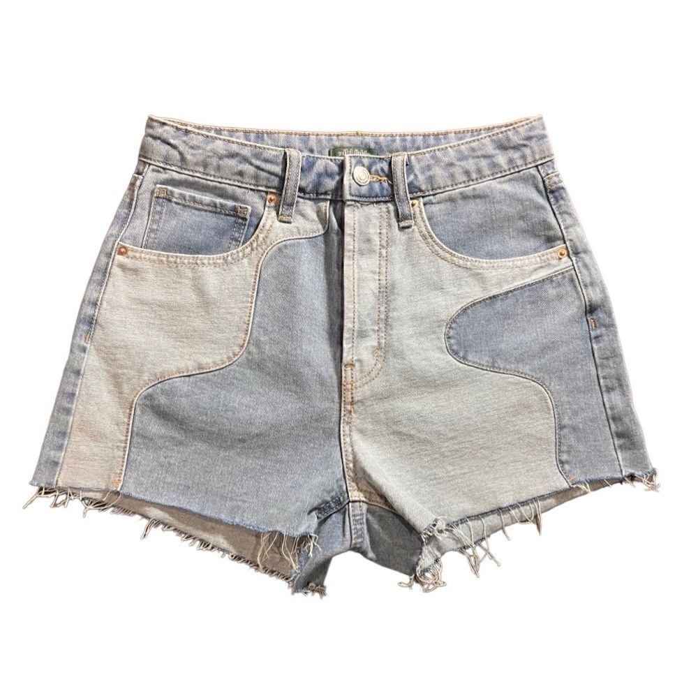 Wild Fable Two-Tone Super High-Rise Cutoff Jean Shorts size 2